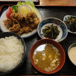 菊壽 - 鳥唐揚げ定食　950円