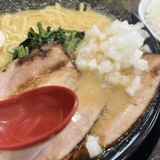 横浜家系ラーメン 龍馬家_2