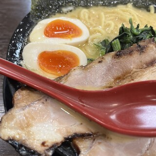 横浜家系ラーメン 龍馬家_1