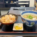 さぬき麺業 - 料理写真:かつ丼セットにて