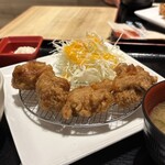 からあげ、定食、丼 がブリチキン。 - 料理写真: