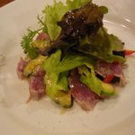 尾道中華そば ボラーチョ - 鰹のタタキのサラダ