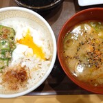 すき家 - 料理写真:まぜのっけ朝食(豚汁変更)