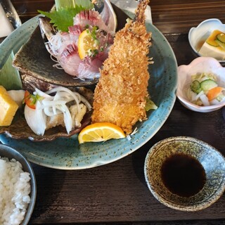 カフェキッチン カツタマ_0