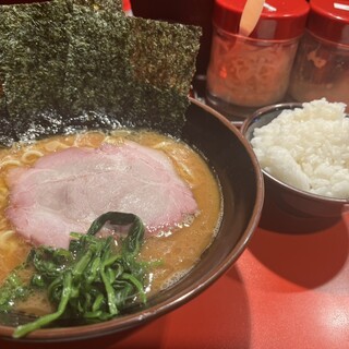 横浜ラーメン 斎藤家_0