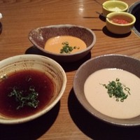 横浜 瀬里奈 浪漫茶屋 - 3種類のタレ