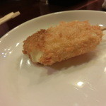 酒肴商店 アジト - 中はチーズ。トロ~り
