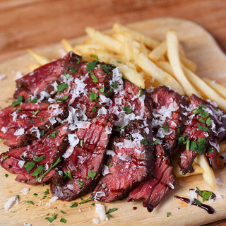 希少肉の肉々しさが味わえる『USプライムビーフステーキ』