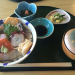 磯料理 芝亭 - 海鮮丼