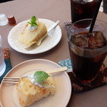 Kafe Kukusa - シフォンケーキとアイスコーヒー