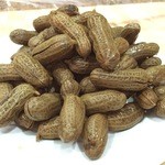 天天鲜烤吧 - おつまむ。茹でナンキンマメ。