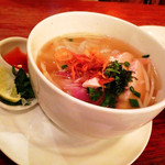 モンスーンカフェ 渋谷 - 鶏肉のフォー