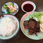 きよはら焼肉 - 焼肉定食850円。おかずはおばんざいから1品選べます♪(´ε｀ )