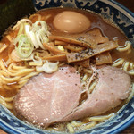 兎に角 - 燻玉ラーメン