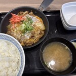 吉野家 - 料理写真:秋の定番!牛とじ御膳!
