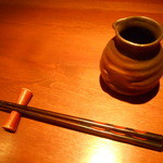 Teuchi Soba Hokage - 箸とそばつゆ