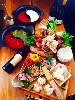 Shabu Baru Tamari - スープ、辛火鍋・豆乳鍋・柚子塩・トマト鍋、鍋具材