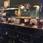 味十味 - お店コンパクトなのに良い雰囲気(^^)