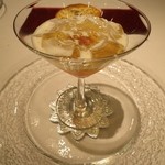 ル・マノアール・ダスティン - トマトの透明なジュレとコンポート フロマージュブランのスープと共に