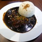 ウィン モーション ロック カフェ - ランチ：甘辛ブラックカレー(￥1,000)