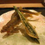 虎白 - 稚鮎　行者ニンニク
      