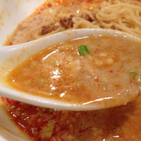個室中華 頤和園 溜池山王店 - 担々麺スープ