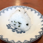 らーめん きりん - おにぎり (80円) '15 4月上旬