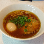 ラーメン星印 - ラーメン星印（名古屋コーチンの味玉入り 醤油ラーメン 850円）