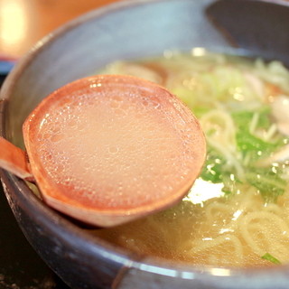 Ramen Kirin - 鶏塩らーめんのスープ '15 4月上旬