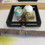 日本料理ざんぐり - お箸と先付小前菜６品