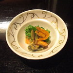 Matono - 筋蝦、赤貝、同肝、子持ち昆布、土筆、菜花の和え物。