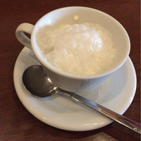 ビストロモンマルトル - デザート:【ブラマンジェ】+（350円税込）
                  泡がたっぷり！