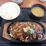 からやま - 料理写真:しょうが焼き定食 ¥1,089-
