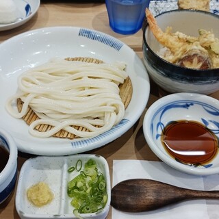 ⼿打ちと創造 はなまるうどん_0