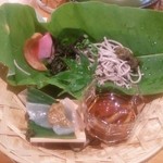 茶処 あ・そこ - ある日の豪華な小鉢(201505)