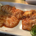 炭火焼肉ホルモン 徳臓 - 2015.5. テッチャンハーフ（\240+外税）とアカセンハーフ（サービス？）