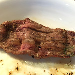 炭火焼肉ホルモン 徳臓 - 2015.5. 焼けたツラミ　ここのは硬くない