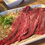 炭火焼肉ホルモン 徳臓 - 2015.5. ツラミハーフ（\290+外税）