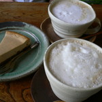pain de musha musha & coffee  - ｶﾌｪｵﾚﾁｰｽﾞｹｰｷ、ｶﾌｪｵﾚ、豆乳入りｺｰﾋｰ