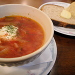 海燕 - ボルシチとパン（ランチ2）