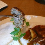プラチナダイナー白金カフェ食堂 - 煮込みハンバーグ「一口分」