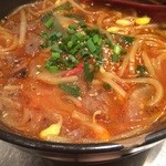 卸 新宿食肉センター 極 - ユッケジャンラーメン