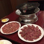 焼肉板門店 - 上タン塩とハツ