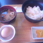 【たまご食堂にて】たまごかけご飯　<税込>300円※おかわり自由(2015.05.21)