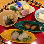 近江懐石 清元 - 土日祭日限定の籠ランチです。これに御飯、汁物、コーヒーかデザートが付きます。