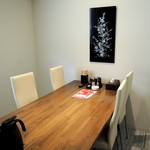 龍苑 - 2015年5月19日(火)　店内　２階の個室(テーブル席)