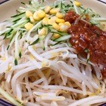 ジャージャー麺
