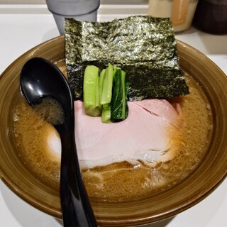 家系ラーメン 革新家 TOKYO_1