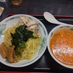 日高屋 - 料理写真:ピリ辛豚骨つけ麺