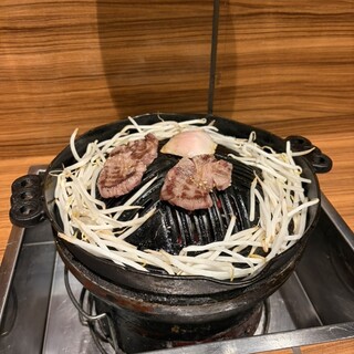希少 『黒鞍馬石つくばい』(ノミ仕上げ) 口コミ一覧 : 個室ジンギスカン 十鉄 6条店 （【旧店名】焼肉